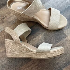MIA Women's Cream Wedge Sandals